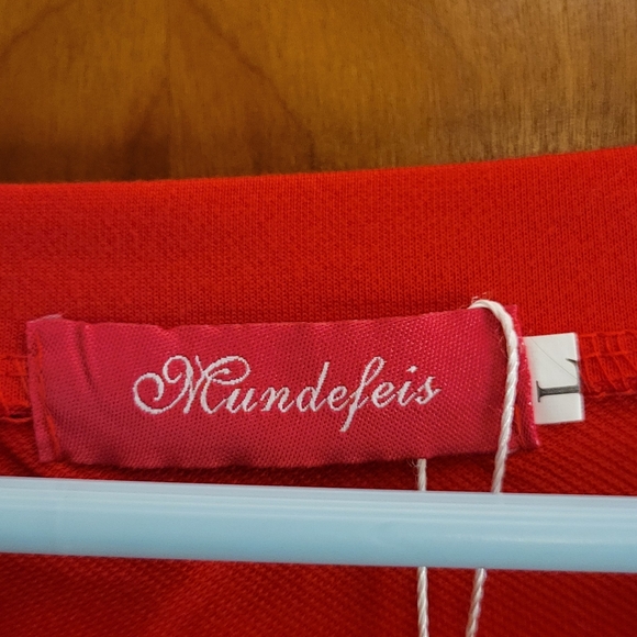 Red Faith Graphic Sweatshirt - Picture 6 of 9